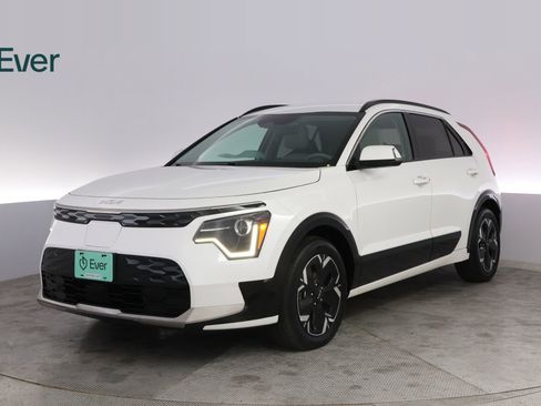Used 2023 Kia Niro Wind FWD image 2