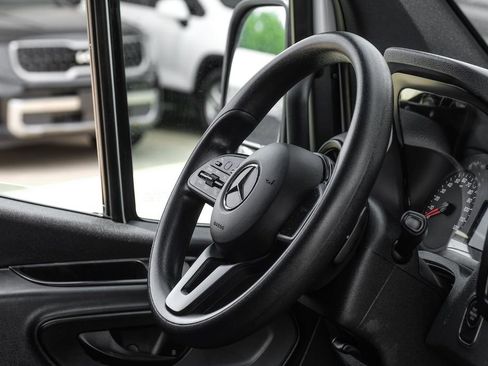 Used 2021 Mercedes-Benz Sprinter 2500 w/ Driver Convenience Package image 11