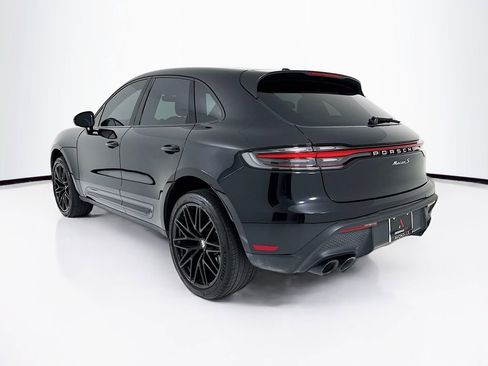 Certified 2025 Porsche Macan S AWD/4WD image 3