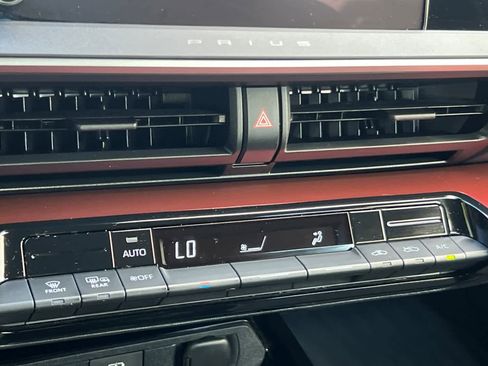 Certified 2024 Toyota Prius Prime SE image 21