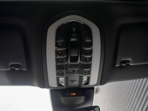 New 2026 Porsche Macan GTS image 18