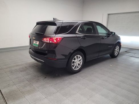 Used 2023 Chevrolet Equinox LT w/ Driver Convenience Package image 9