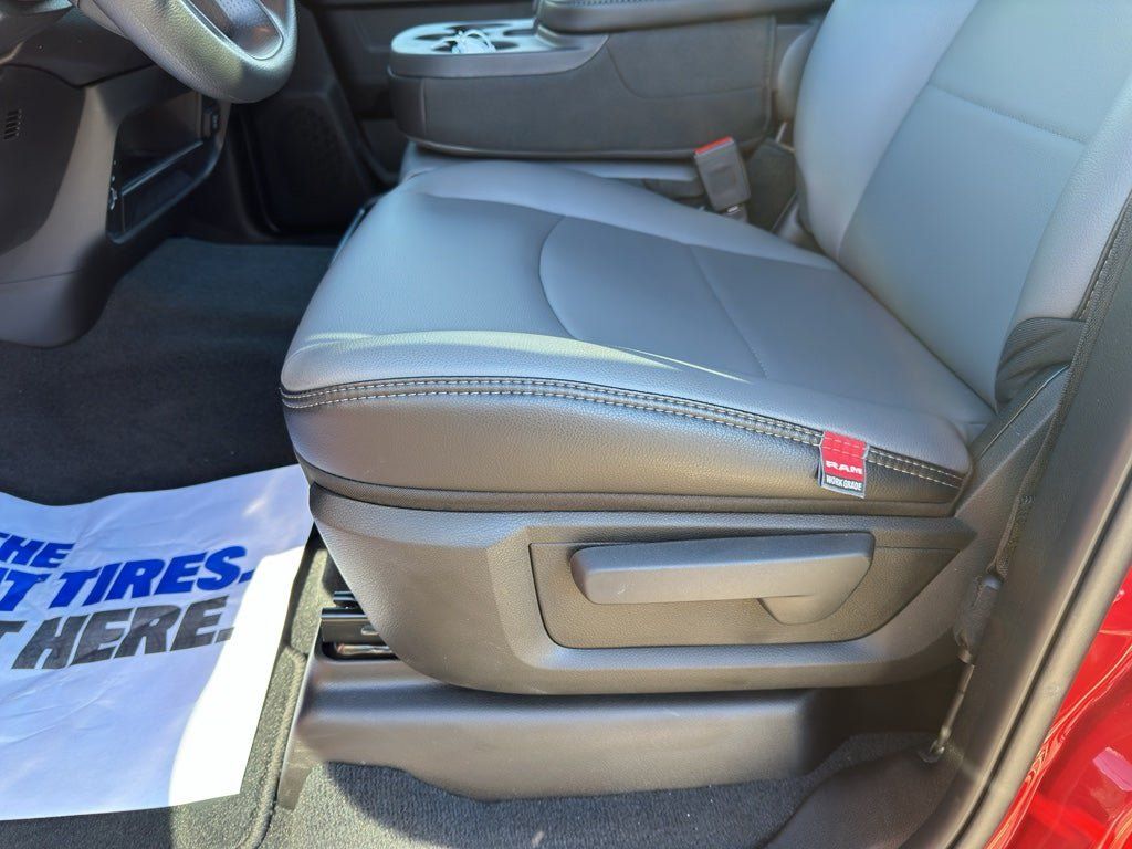 New 2026 RAM 2500 Tradesman AWD/4WD image 12