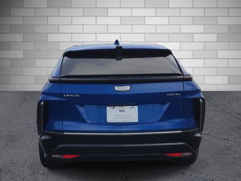Certified 2024 Cadillac Lyriq Luxury AWD/4WD image 4