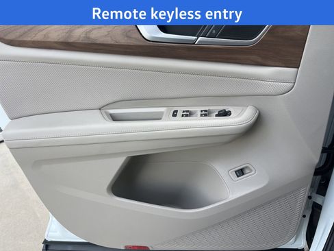 New 2026 Volkswagen Atlas SE FWD image 7