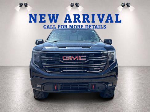 Used 2023 GMC Sierra 1500 AT4 w/ Technology Package AWD/4WD image 4