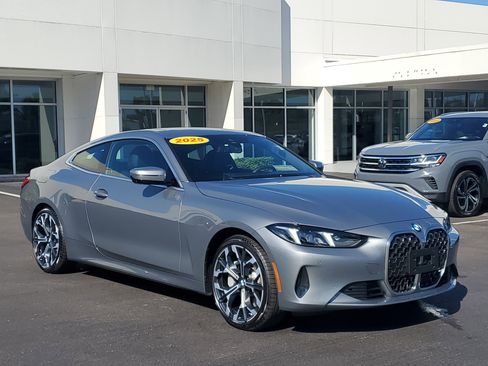 Used 2025 BMW 430i xDrive Coupe w/ Premium Package image 2
