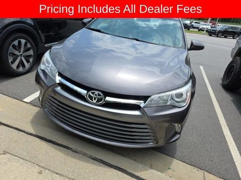 Used 2016 Toyota Camry LE w/ Moonroof Package FWD image 10