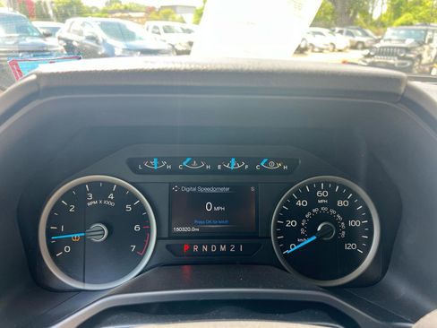 Used 2016 Ford F150 XLT w/ Equipment Group 302A Luxury AWD/4WD image 11