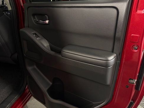 Used 2024 Nissan Frontier SV w/ SV Convenience Package image 29