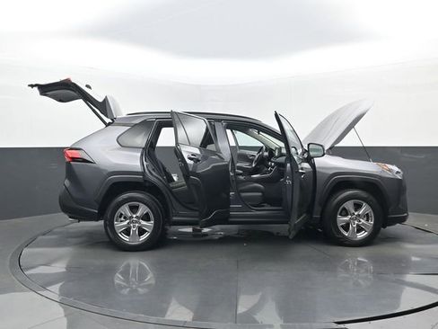 Used 2022 Toyota RAV4 XLE w/ Convenience Package FWD image 34