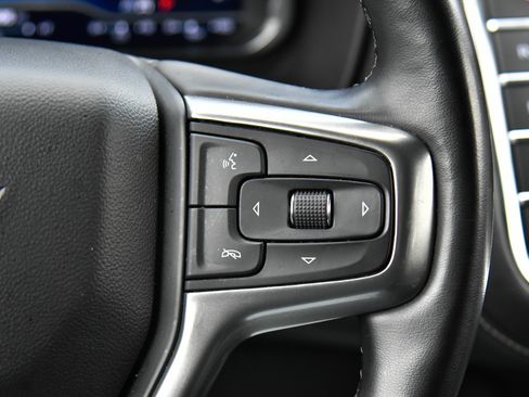 Used 2023 Chevrolet Suburban Premier AWD/4WD image 32