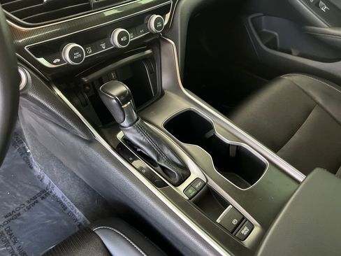 Used 2018 Honda Accord Sport image 25
