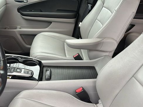 Used 2021 Honda Pilot Touring image 24