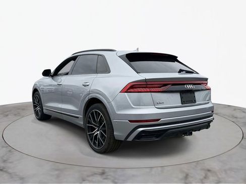 Used 2019 Audi Q8 Prestige w/ Adaptive Chassis Package AWD/4WD image 2