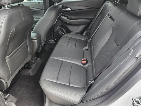 Used 2023 Buick Encore GX Essence w/ Experience Buick Package FWD image 16