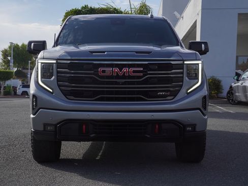 Used 2023 GMC Sierra 1500 AT4 w/ Technology Package AWD/4WD image 9