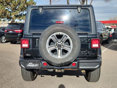 Used 2022 Jeep Wrangler Unlimited Sahara w/ Cold Weather Group image 11