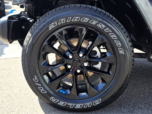 Certified 2023 Jeep Wrangler Unlimited Sahara AWD/4WD image 9