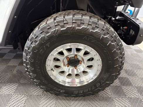 Used 2023 Jeep Wrangler Unlimited Rubicon 4xe AWD/4WD image 18