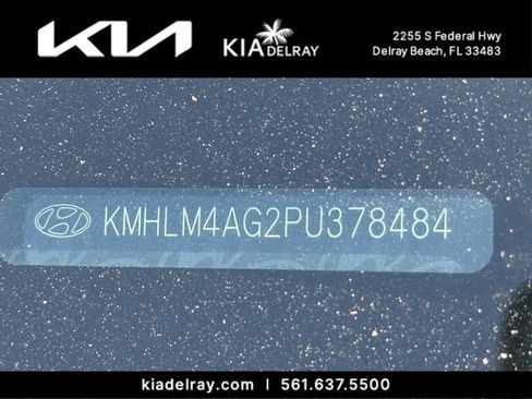 Used 2023 Hyundai Elantra SEL w/ Preferred Accessory Package FWD image 3