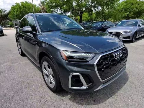 Certified 2023 Audi Q5 2.0T Prestige w/ Prestige Package AWD/4WD image 3