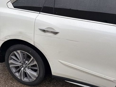 Used 2018 Acura MDX SH-AWD w/ Technology Package image 2