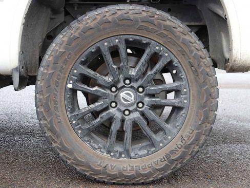 Used 2017 Nissan Titan PRO-4X image 9