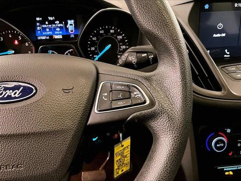 Used 2018 Ford Escape SE w/ SE Sync 3 Package FWD image 18