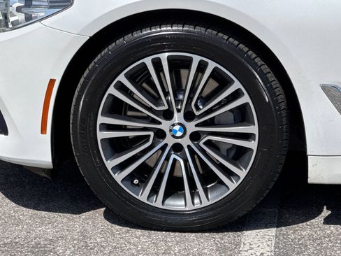 Used 2019 BMW 530i w/ Convenience Package RWD image 26