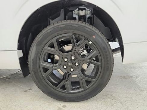 New 2025 Ford Maverick Lobo image 23