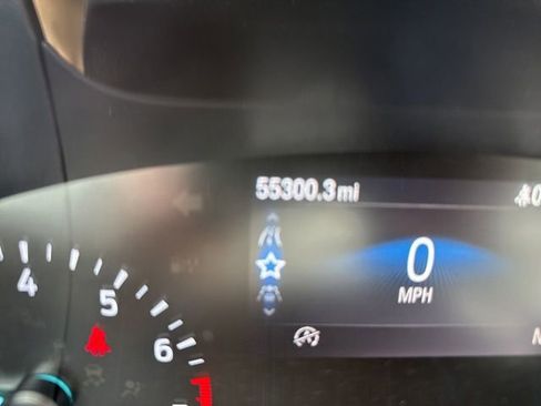 Used 2021 Ford Escape SE FWD image 2