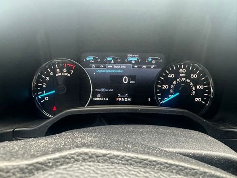 Used 2017 Ford F150 Platinum w/ Equipment Group 701A Luxury image 11