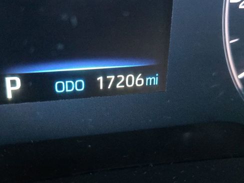 Used 2025 Toyota Corolla SE image 2