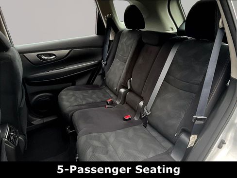 Used 2016 Nissan Rogue S AWD/4WD image 20