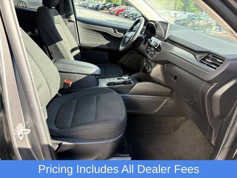 Used 2025 Ford Escape Active AWD/4WD image 17
