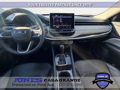 Used 2022 Jeep Compass Latitude FWD image 12