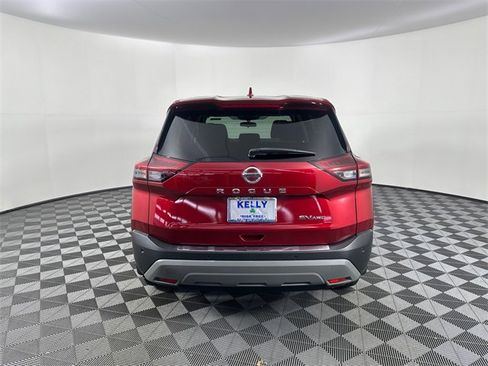 Used 2021 Nissan Rogue SV image 6