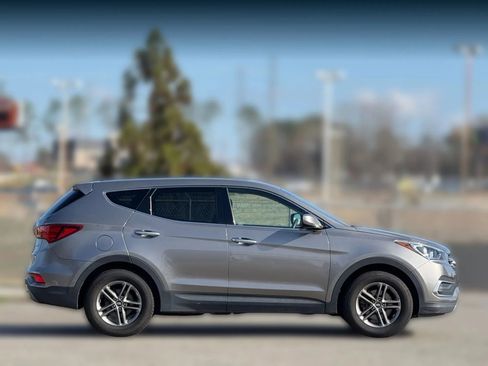 Used 2018 Hyundai Santa Fe Sport image 7
