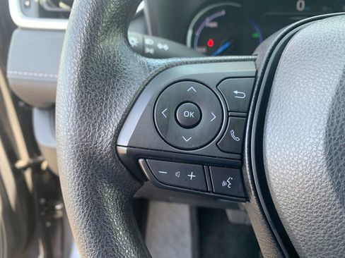 Used 2025 Toyota RAV4 XLE AWD/4WD image 27