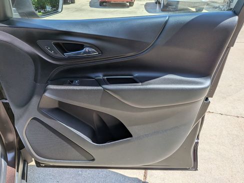 Used 2020 Chevrolet Equinox LT FWD image 33