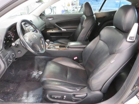 Used 2010 Lexus IS 250C RWD image 21