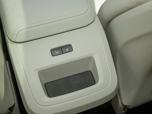 New 2025 Volvo XC60 B5 Plus w/ Protection Package Premier image 20