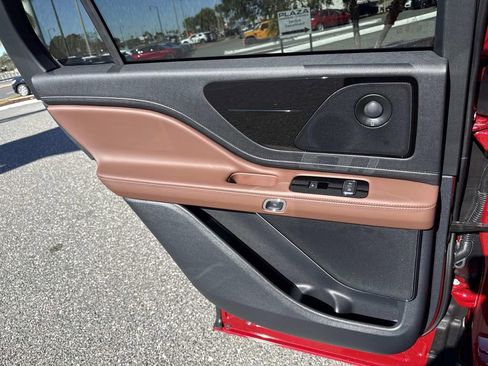 New 2026 Lincoln Aviator Reserve image 13