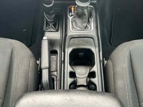 Used 2021 Jeep Wrangler Unlimited Sport AWD/4WD image 8