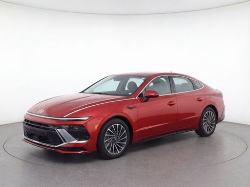 Used 2024 Hyundai Sonata SEL image 3