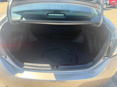 Used 2014 Toyota Corolla LE image 29