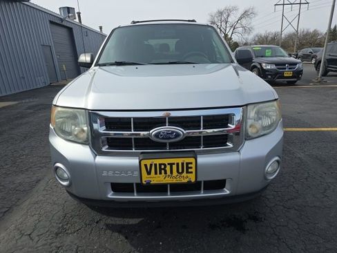 Used 2011 Ford Escape XLT w/ Class II Trailer Tow Pkg image 2