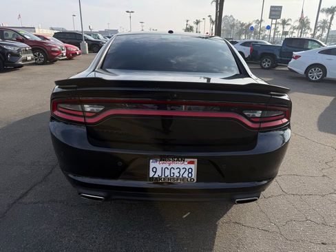 Used 2020 Dodge Charger SXT w/ Blacktop Package image 5