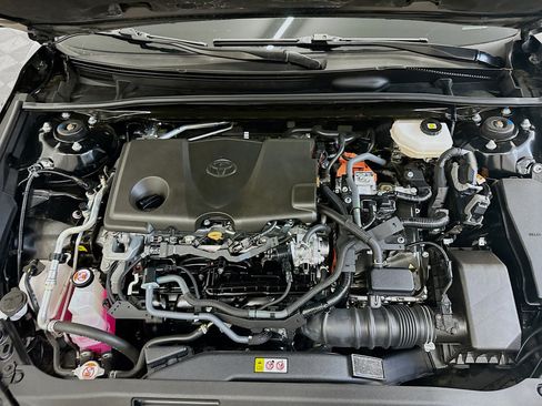 Used 2025 Toyota Camry SE FWD image 33